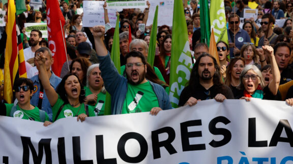 Huelga de profesores en Cataluña - Economía