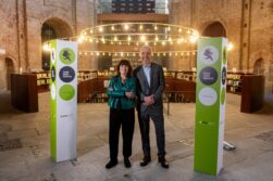 Presidente y consejero delegado de Aena, Maurici Lucena y Rosa Montero, periodista y escritora