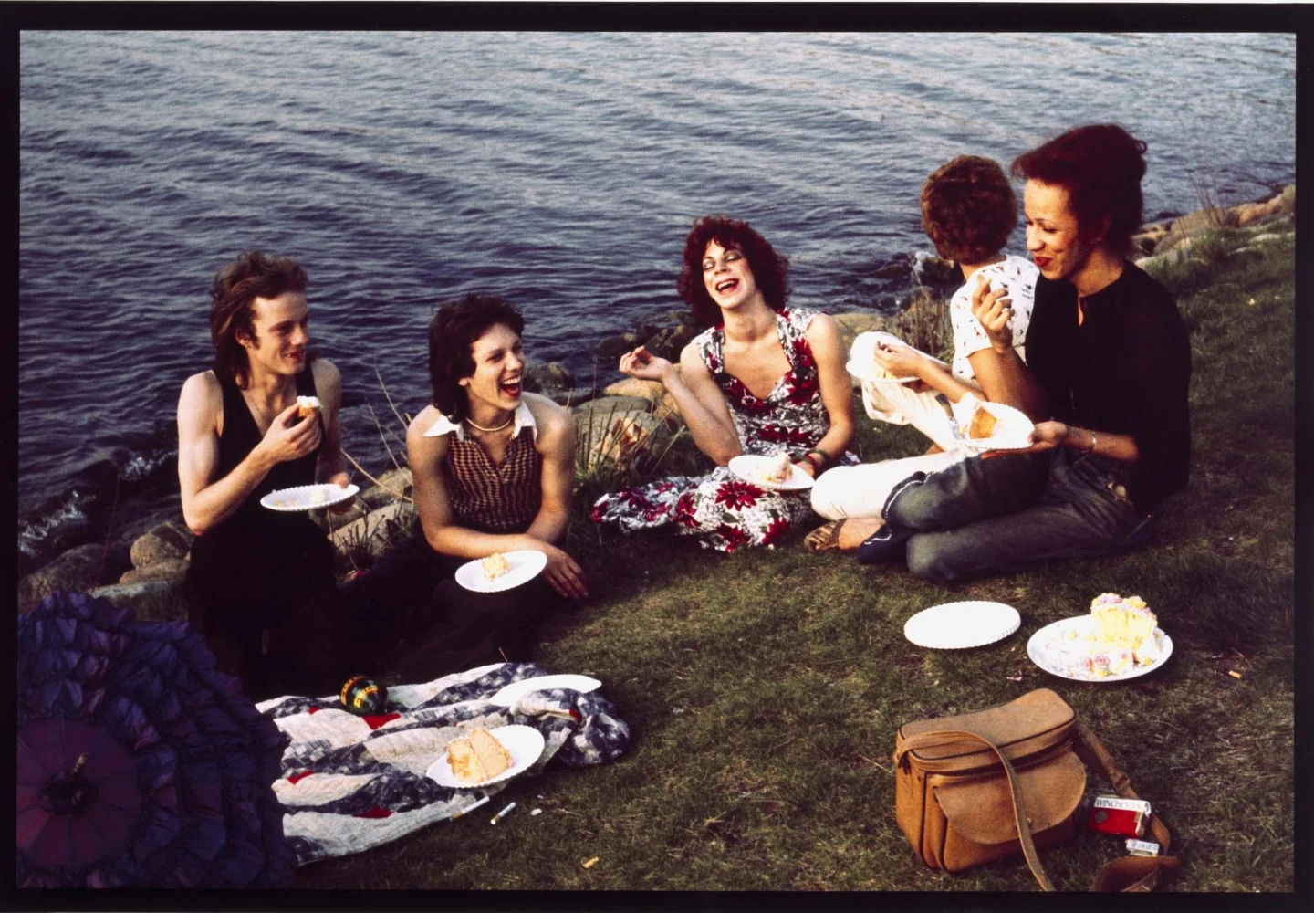 'Picnic on the Esplanade, Boston' (Picnic en el muelle, Boston), de Nan Goldin