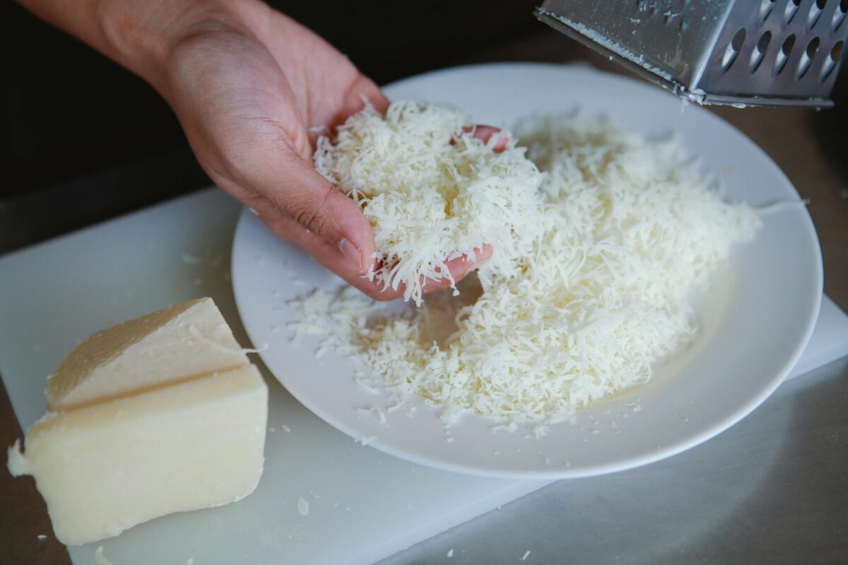 Alerta alimentaria por queso rallado - Sociedad