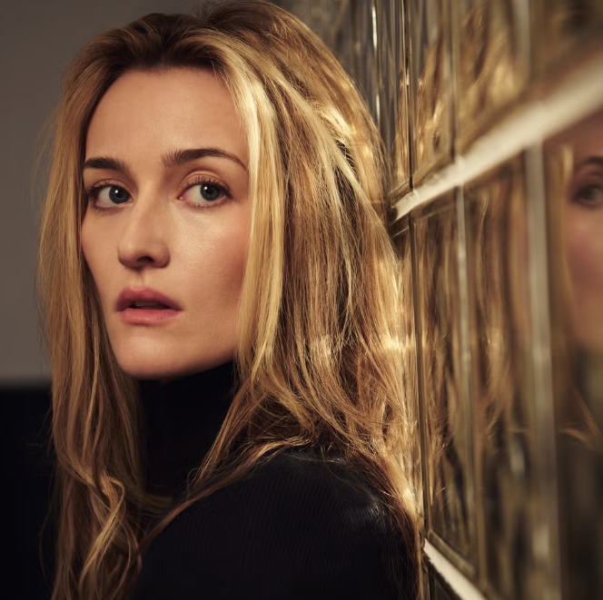 Sarah Pidgeon da vida a Carolyn Bessette en 'Love Story', de Disney+