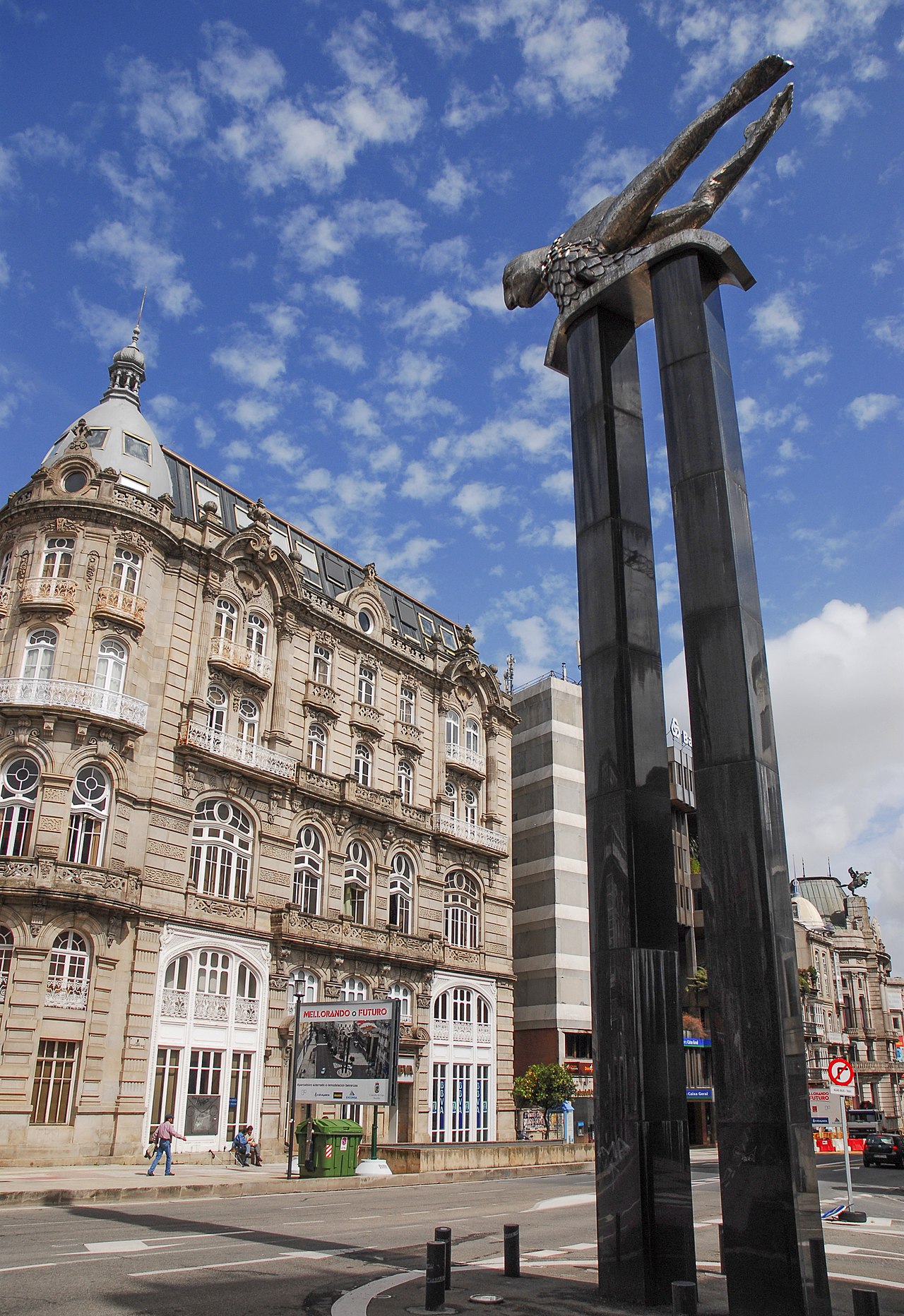Una trabajadora de Vigo, detenida tras darse a la fuga en Andorra y sumar nueve órdenes de arresto