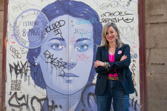 Verónica Barbero, portavoz de Sumar, posa para la entrevista.