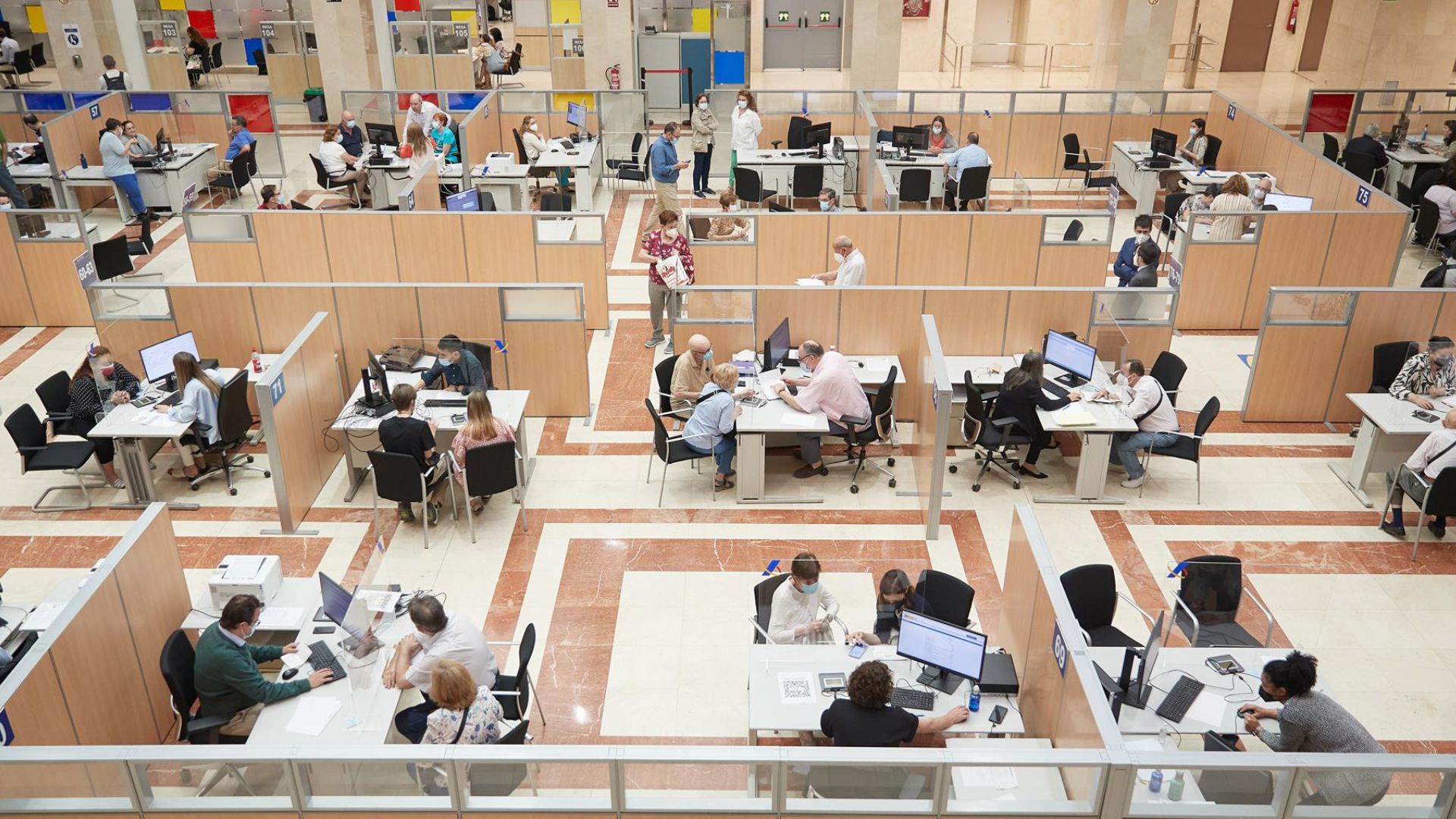 Soledad Fernández, jefa de la Agencia Tributaria: "Yo no me arriesgaría a hacer la Declaración de la Renta con ChatGPT"