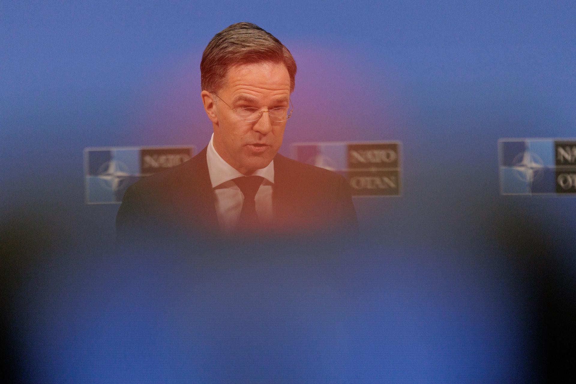 Crece el malestar por el “vasallaje” de Rutte hacia Trump: No es la guerra de la OTAN