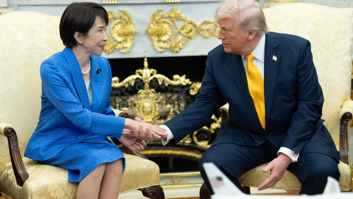 Reunión entre el presidente de Estados Unidos, Donald Trump, y la primera ministra de Japón, Sanae Takaichi