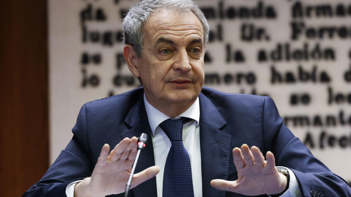 Zapatero, durante su comparecencia en la comisión Koldo del Senado