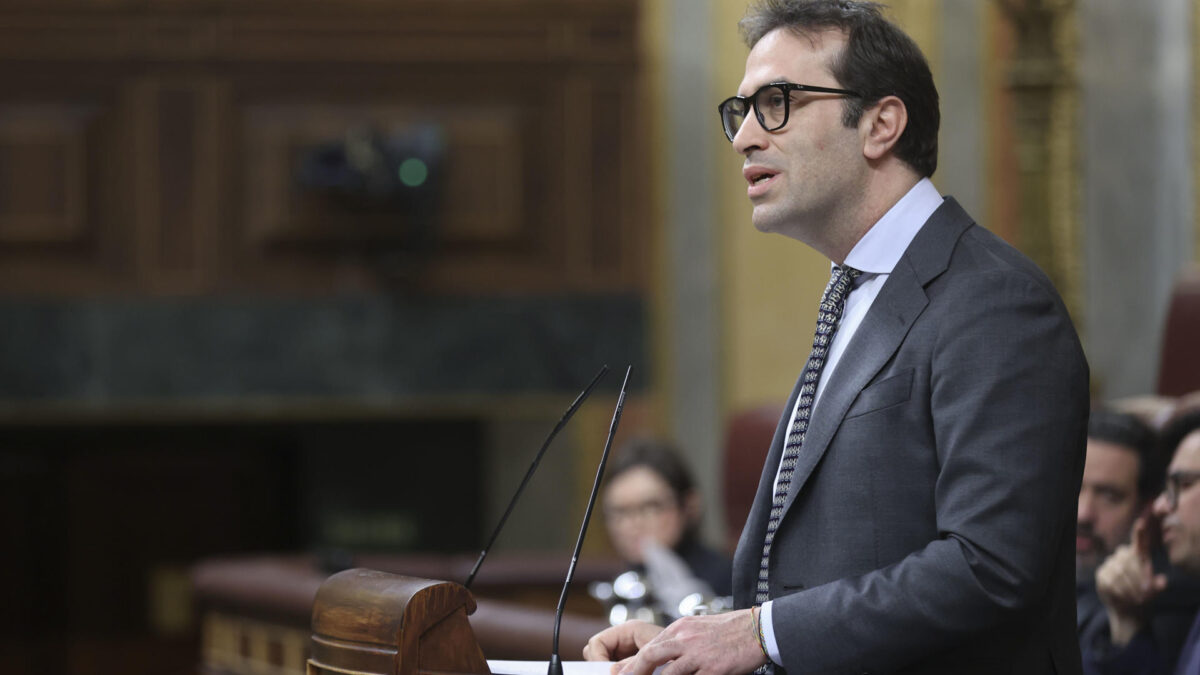 Carlos Cuerpo, interviene durante el pleno en el Congreso de los Diputados, este jueves.