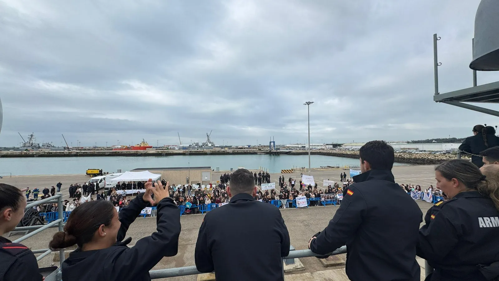 La gran fragata de la Armada regresa a la Base Naval de Rota cinco meses después