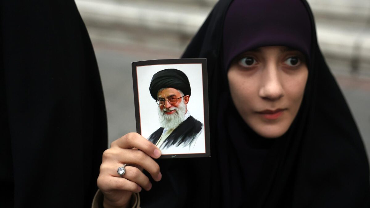 Irán