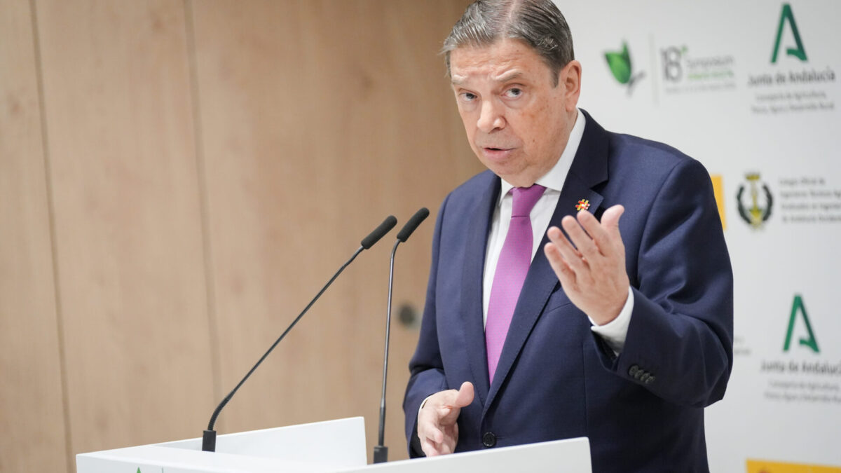 El ministro de Agricultura, Luis Planas, en un acto en Sevilla