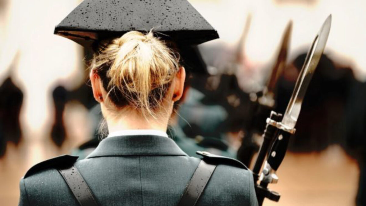 Mujeres en la Guardia Civil - Defensa