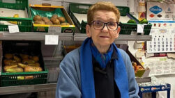 Tendera de 90 años - Sociedad