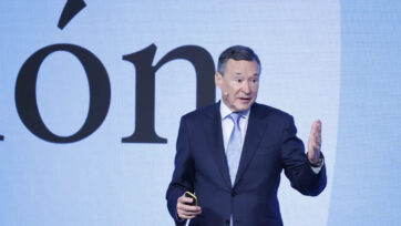 Ángel Simón (Indra) - Economía