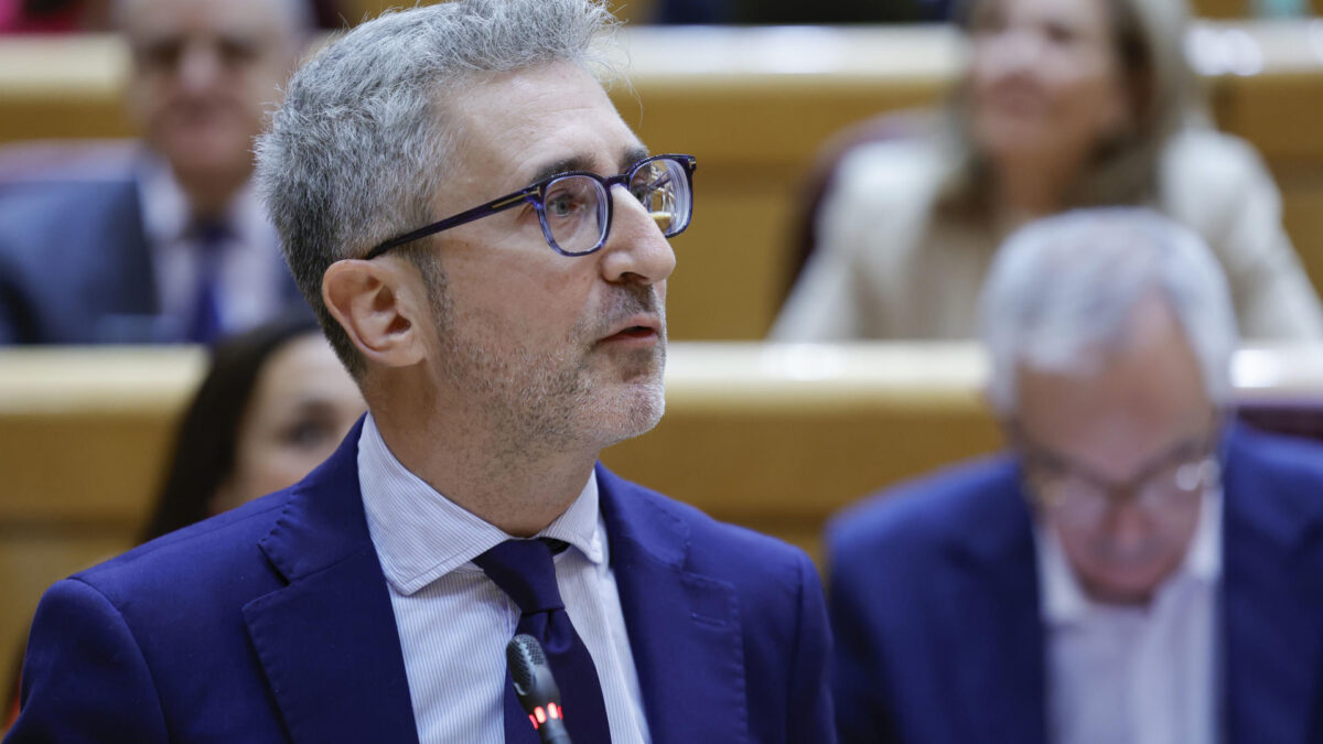 Arcadi Espada, interviene durante la sesión de control al Gobierno.