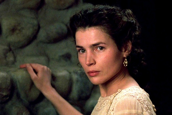 Susannah, el personaje de Julia Ormond, es el eje emocional de la película