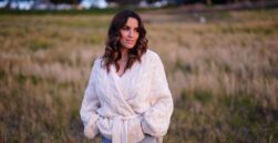 Noemí Navarro, conocida como @noemimisma, es creadora de contenido y divulgadora sobre autismo, que padecen ella y su hijo Mateo