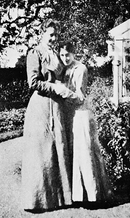 Virginia Woolf regresa a las librerías con tres cuentos inéditos sobre Violet Dickinson, amiga y amor de juventud