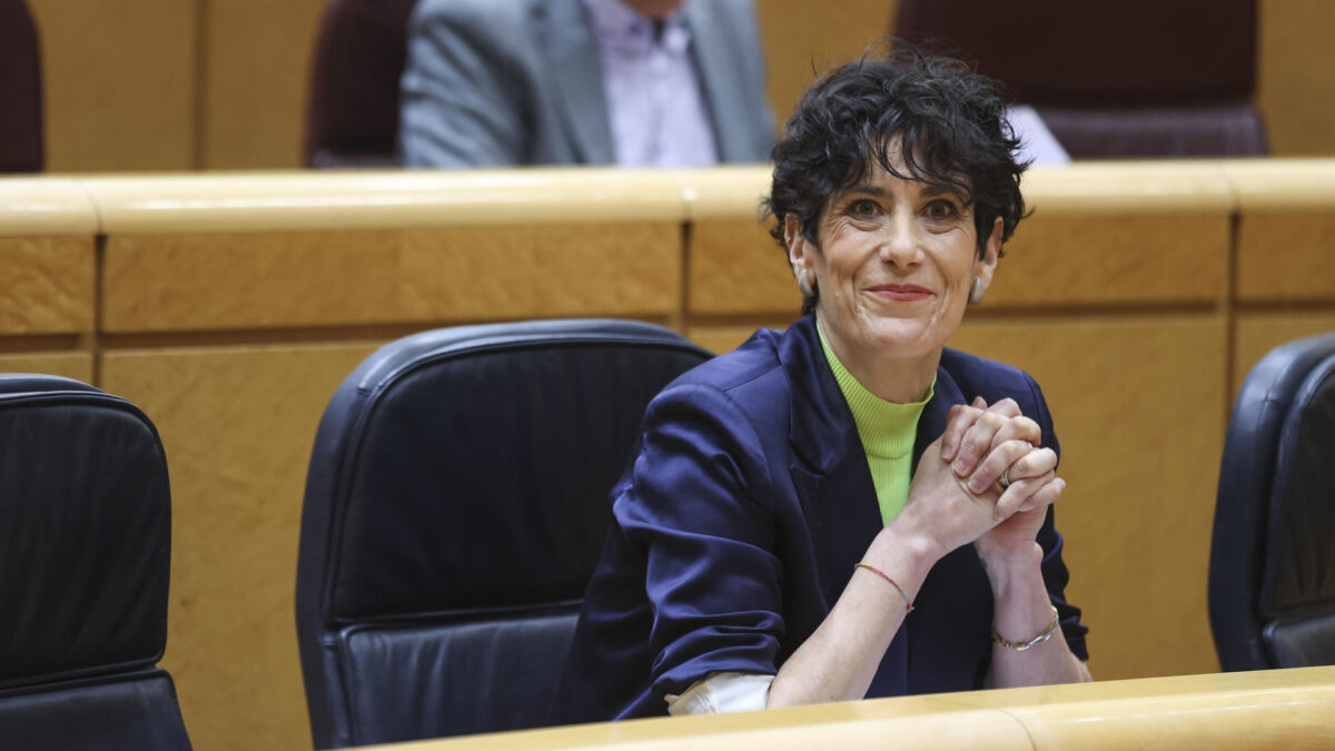 MADRID, 12/05/2026.- La ministra de Inclusión, Elma Saiz, durante la sesión de control al Gobierno celebrada este martes en el pleno del Senado. EFE/ Víctor Lerena