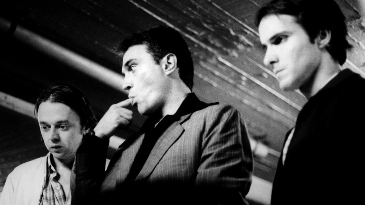 Cristian Bernard (Buenos Aires, 1968) se dio a conocer como una de las voces más singulares del nuevo cine argentino con 76-89-03