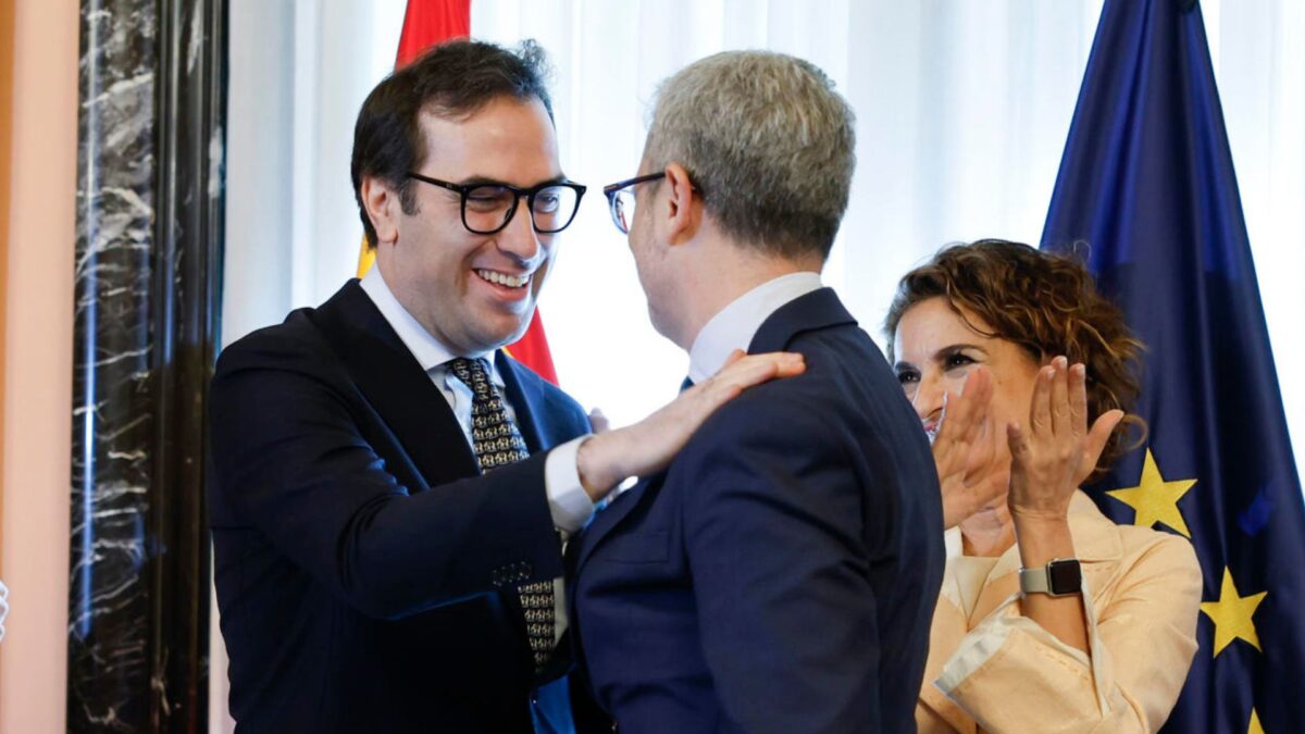 El vicepresidente primero del Gobierno, Carlos Cuerpo, y el ministro de Hacienda, Arcadi España. EFE
