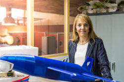 Ingeniera aeronautica por la Universidad