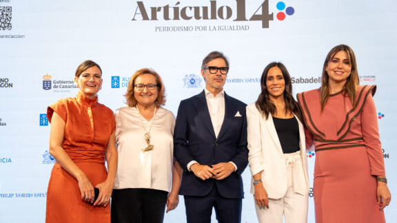 Inés García, presentadora de La Sexta, María Dabán colaboradora de Artículo14 y Pilar Velasco
