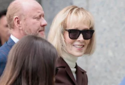 La escritora E. Jean Carroll.