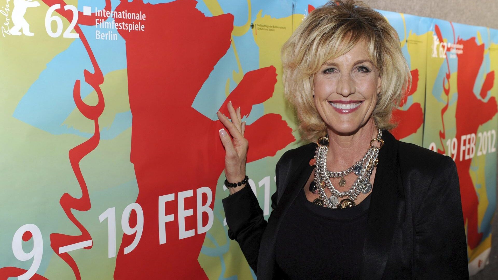 epa03107348 US environmental activist Erin Brockovich-Ellis attends Culinary Cinema as part of the 62nd Berlin International Film Festival, in Berlin, Germany, 15 February 2012. The movie 'Erin Brockovich' from 2000 is based on her story exposing an enviromental skandal in the US. The 62nd Berlinale takes place from 09 to 19 February. EPA/JENS KALAENE