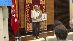 Eva Orúe en la presentación de la Feria del Libro en el Ayuntamiento de Madrid