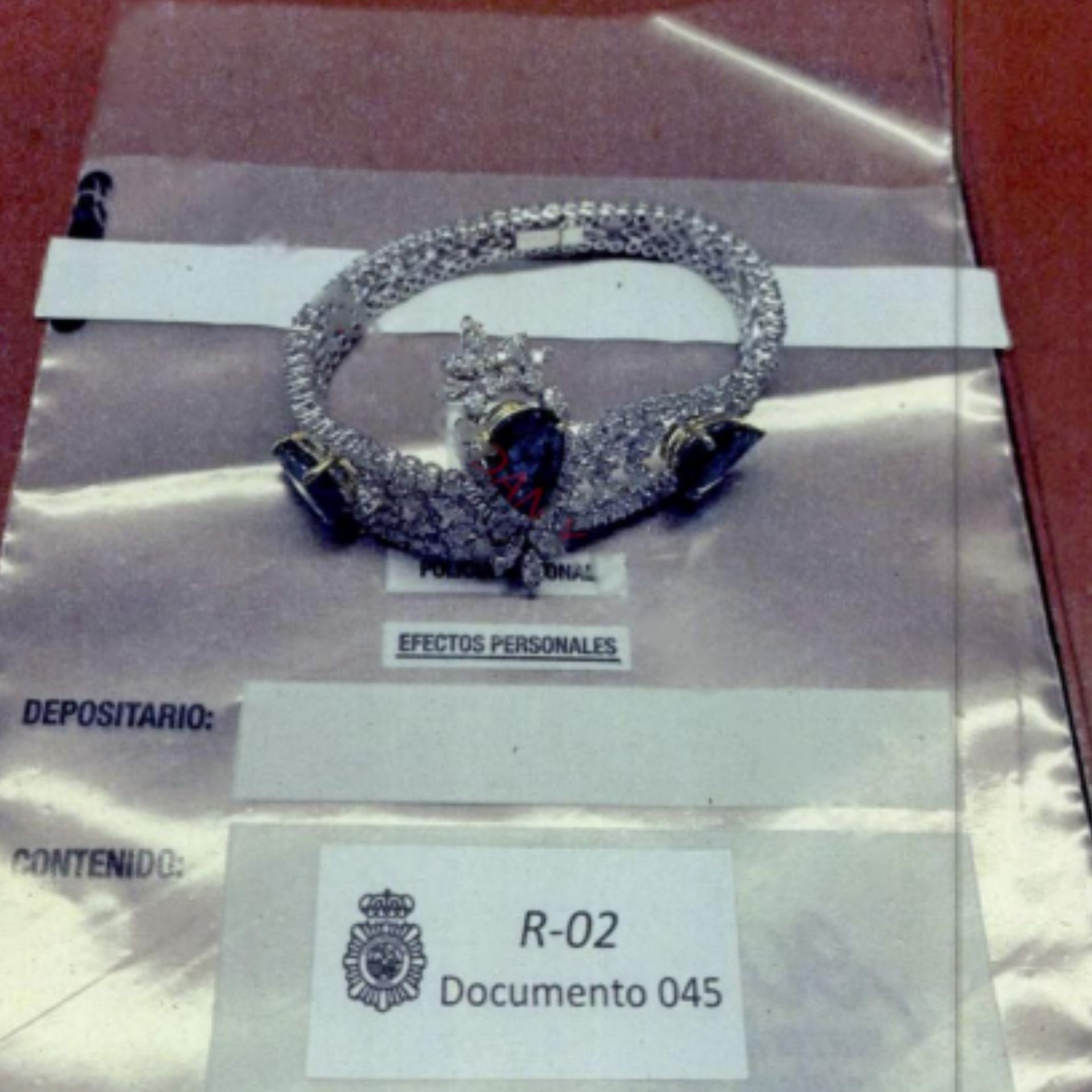 Parte de las joyas de la caja fuerte de Zapatero