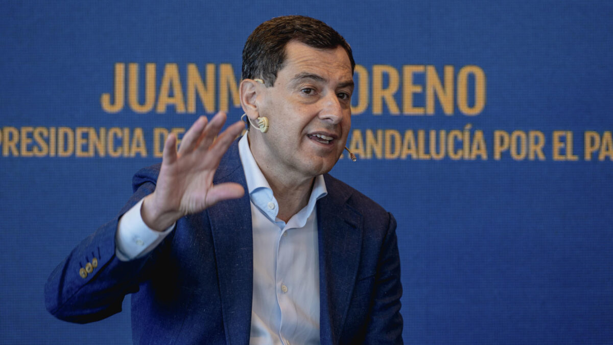 SEVILLA, 12/05/2026.- El presidente del PP de Andalucía y candidato a la reelección de la Presidencia de la Junta, Juanma Moreno, en los 'Encuentros SER Andalucía', este martes en Sevilla. EFE/Mauri Buhigas