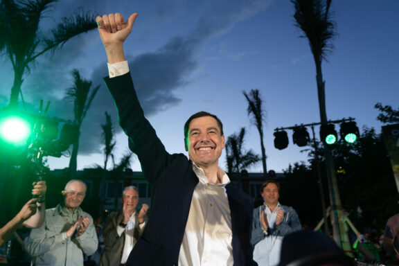 MÁLAGA, 15/05/2026.- El presidente y candidato por el PP Juanma Moreno durante el acto de fin de campaña electoral que los populares celebran este viernes en Málaga. EFE/Álvaro Cabrera