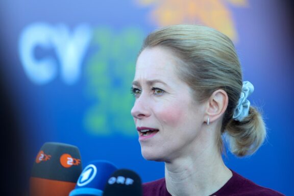 Limassol (Cyprus), 28/05/2026.- Vice-President of the European Commission Kaja Kallas speaks to the media before the Gymnich Meeting of Foreign Affairs Ministers at the port in Limassol, Cyprus, 28 May, 2026. The Foreign Ministers they will discuss current regional issues, including security and defense. (Chipre) EFE/EPA/George Christophorou