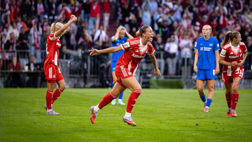 Klara Bühl durante un partido del Bayern de Múnich