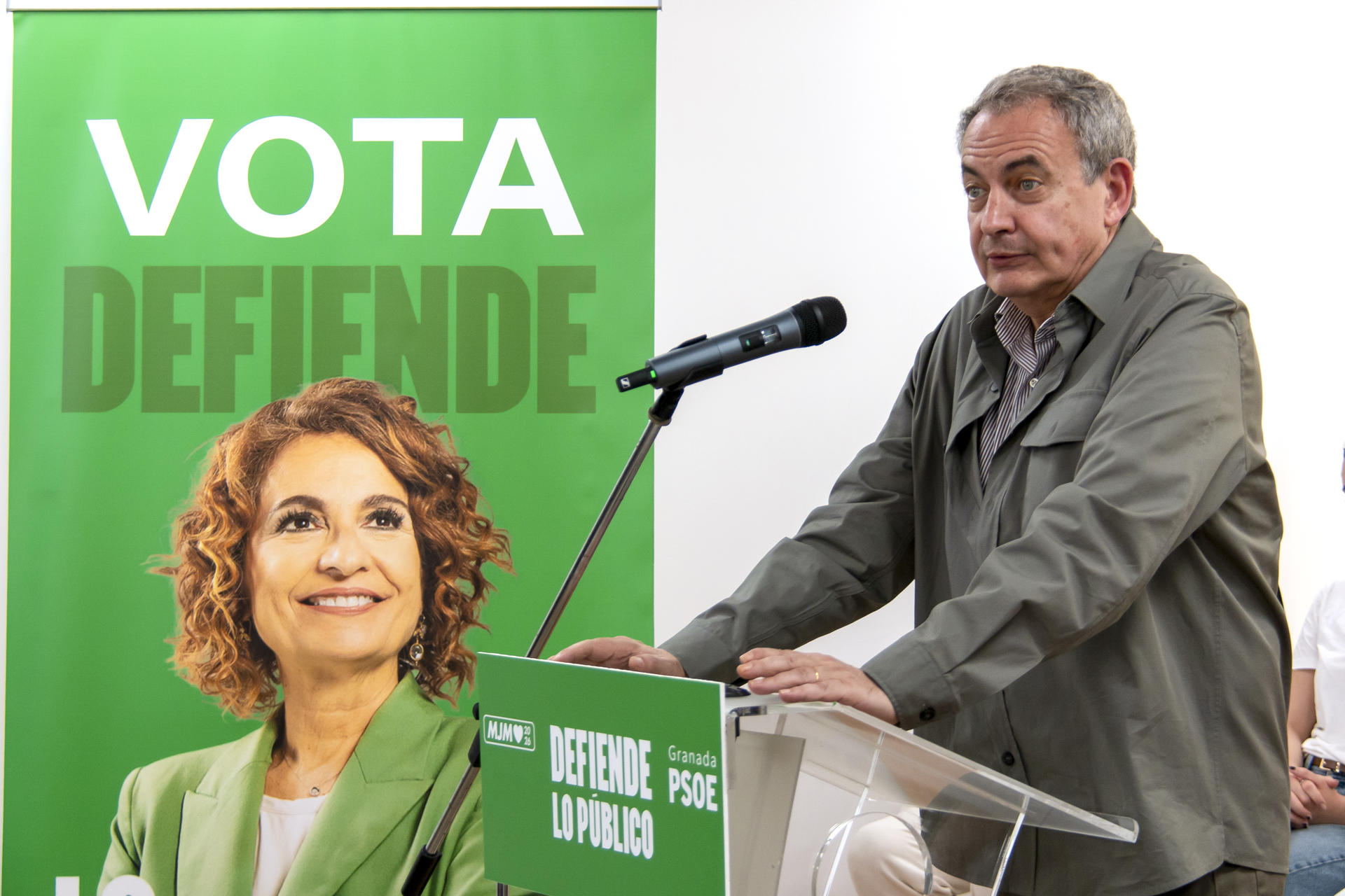 MOTRIL (GRANADA), 15/05/2026.-El expresidente del Gobierno José Luis Rodríguez Zapatero participa en un acto público del PSOE de cara a las elecciones de Andalucía, este viernes en el Centro Cívico La Matraquilla de Motril. EFE / Alba Feixas