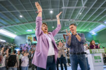PULIANAS (GRANADA), 13/05/2026.- El presidente del Gobierno, Pedro Sánchez, interviene en un acto público junto a la secretaria general del PSOE de Andalucía y candidata a la Presidencia de la Junta, María Jesús Montero, este miércoles en Pulianas (Granada).-EFE/ Miguel Ángel Molina