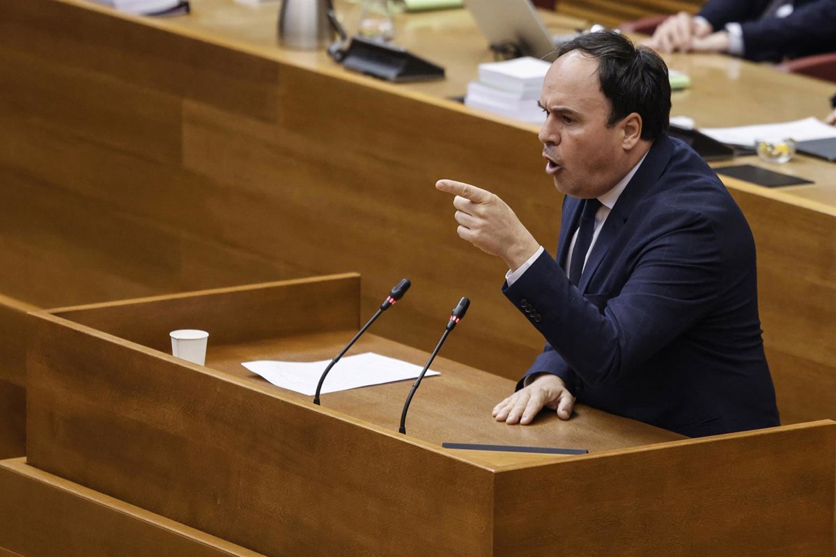 26/03/2026 El presidente de la Generalitat valenciana, Juanfran Pérez Llorca, durante una sesión de control, en Les Corts Valencianes