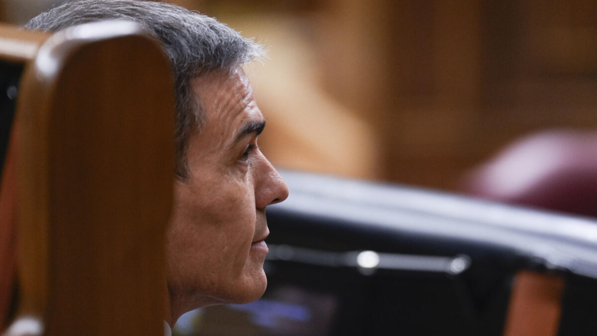 MADRID (ESPAÑA), 20/05/2026.- El presidente del Gobierno, Pedro Sánchez este miércoles durante el pleno del Congreso tras la imputación del expresidente José Luis Rodríguez Zapatero en la causa de Plus Ultra, que ha causado conmoción en el PSOE y rearma al PP en su campaña de oposición al jefe del Ejecutivo. EFE/Borja Sanchez-Trillo