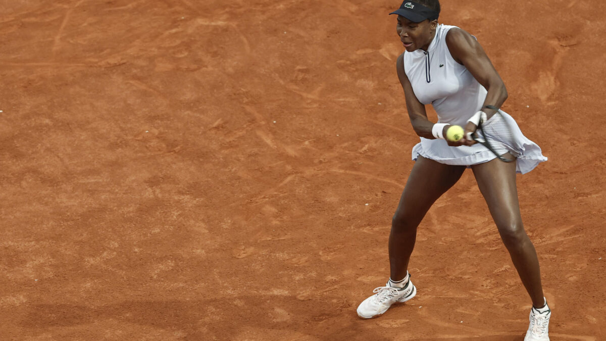 MADRID, 21/04/2026.- La tenista estadounidense Venus Williams ante la española Kaitlin Quevedo este martes durante el partido de la Ronda de 128 del Mutua Open de Madrid. EFE/ Sergio Pérez