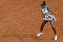 MADRID, 21/04/2026.- La tenista estadounidense Venus Williams ante la española Kaitlin Quevedo este martes durante el partido de la Ronda de 128 del Mutua Open de Madrid. EFE/ Sergio Pérez