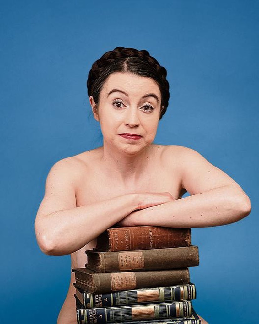 Victoria Naomi Bateman es una economista y académica británica feminista, especializada en historia económica