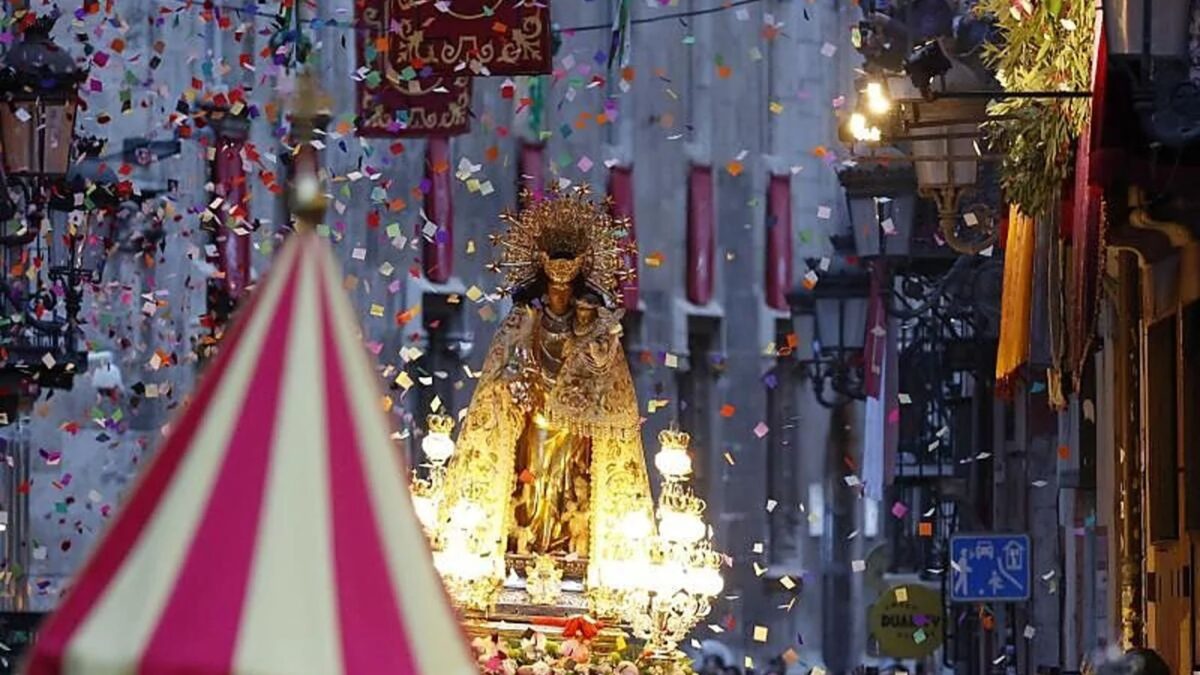Virgen de los Desamparados, Valencia.