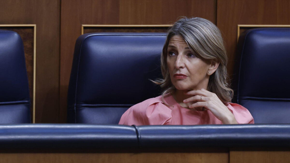 MADRID (ESPAÑA), 28/05/2026.- La vicepresidenta segunda y ministra de Trabajo, Yolanda Díaz durante la sesión plenaria del Congreso celebrada este jueves. EFE/ Javier Lizón