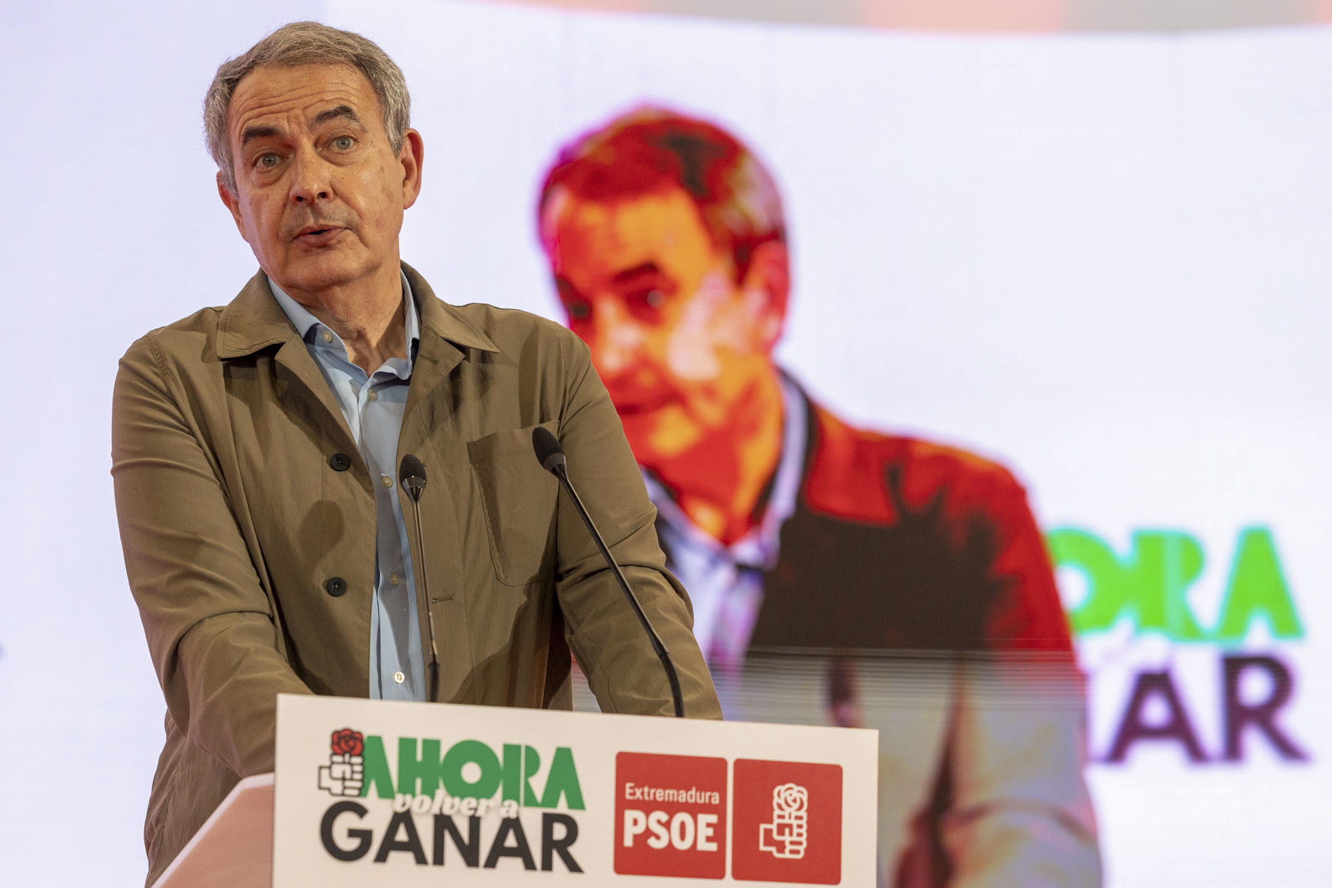 MÉRIDA, 25/04/2026.- El expresidente del Gobierno José Luis Rodríguez Zapatero interviene durante el 16º Congreso Extraordinario Regional este sábado en Mérida. EFE/Jero Morales