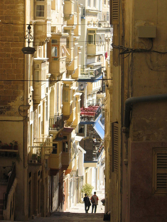 Calles de La Valeta - Sociedad