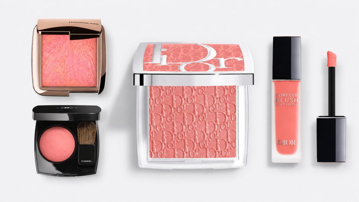 El coral blush, los labios rosa y el glam noventero conquistan el verano