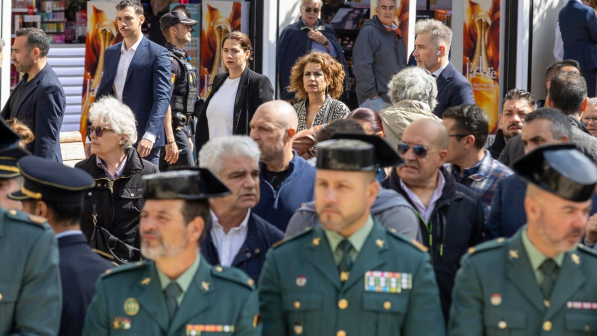 María Jesús Montero en la misa funeral en honor a los dos agentes de la Guardia Civil fallecidos en Huelva