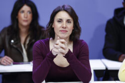 MADRID, 20/02/2026.- La secretaria Política de Podemos, Irene Montero, durante la reunión del Consejo Ciudadano Estatal, el órgano de dirección política de la formación, este viernes en Madrid. EFE/Rodrigo Jiménez