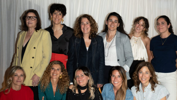 De izquierda a derecha (arriba) Elvira Bisbe, Elma Saiz, Olga Morales, Mar Alarcón, Astrid Altadill y Patricia Ayma. (abajo) Anna Gener, Eva Vila-Massanas, Reichel Delgado, Beatriz de Vicente, Helena Garcia Melero.